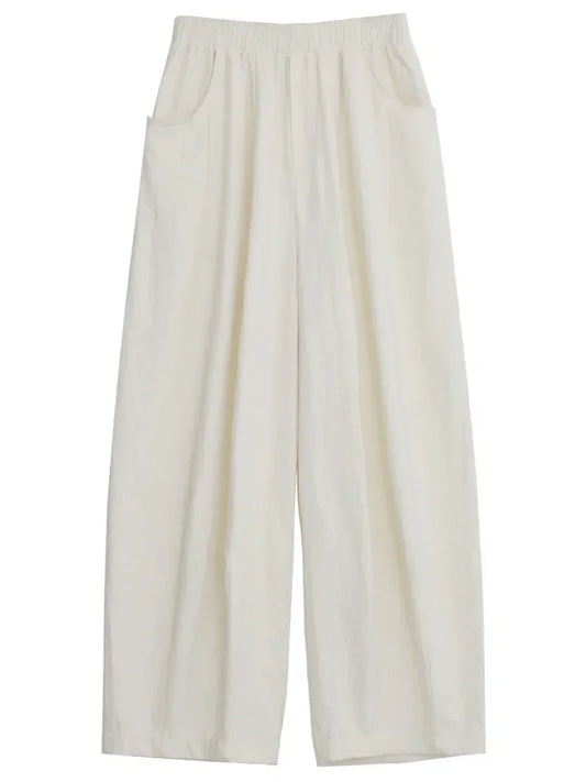 High-Waist White Pleated Pants – 2025 Collection