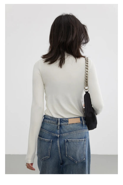 Slim Fit Basic T-Shirt – Spring/Autumn 2025 Collection