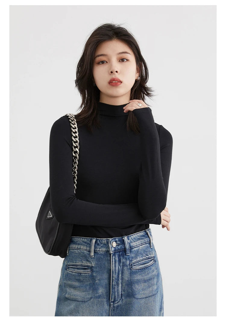 Slim Fit Basic T-Shirt – Spring/Autumn 2025 Collection