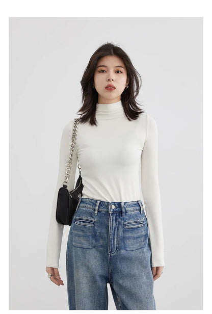 Slim Fit Basic T-Shirt – Spring/Autumn 2025 Collection