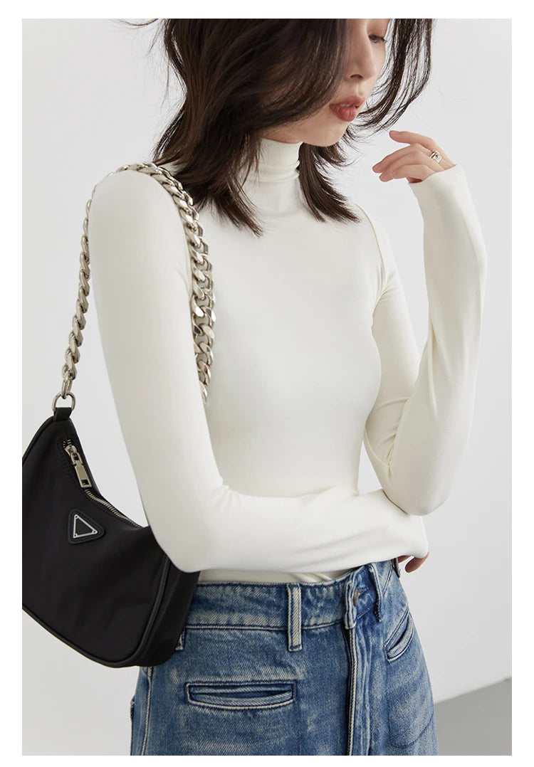 Slim Fit Basic T-Shirt – Spring/Autumn 2025 Collection