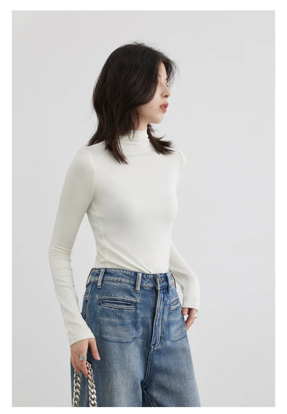 Slim Fit Basic T-Shirt – Spring/Autumn 2025 Collection