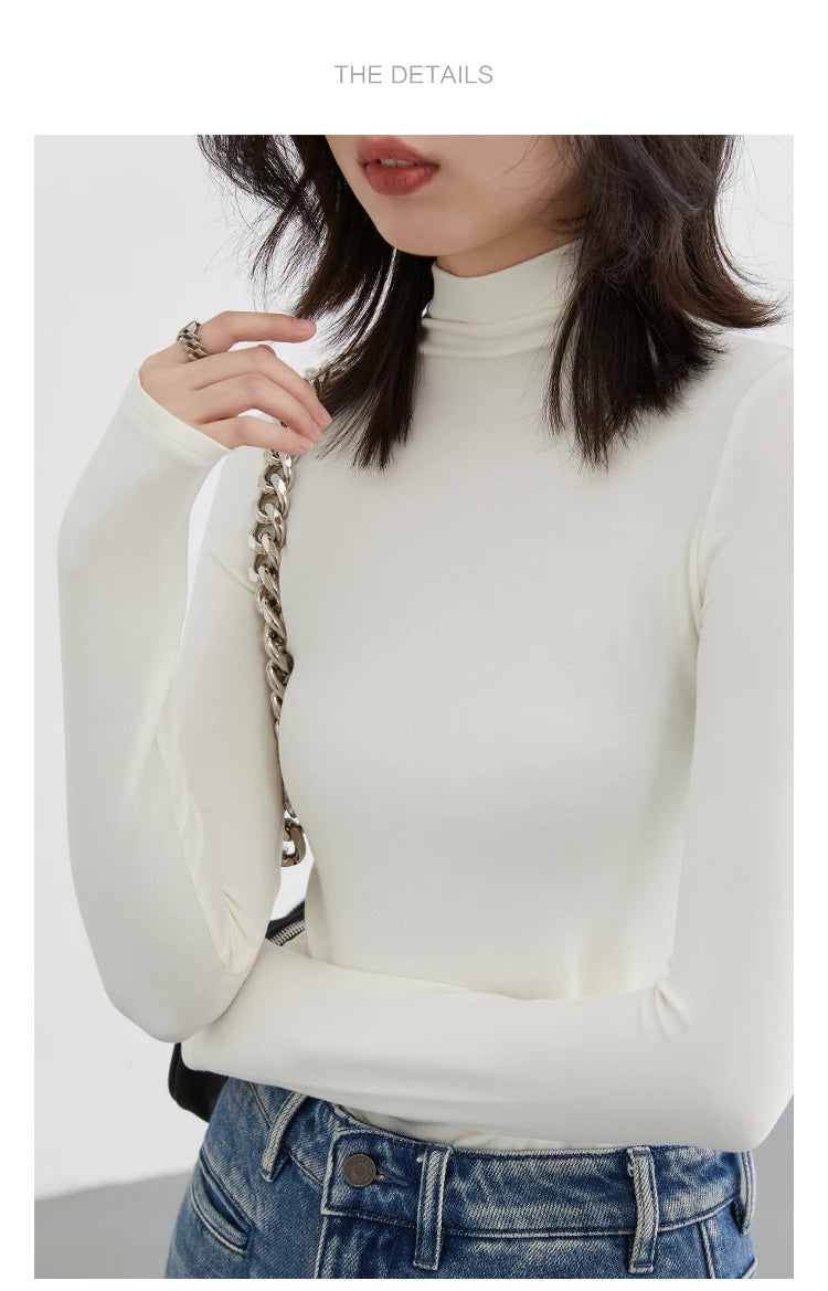 Slim Fit Basic T-Shirt – Spring/Autumn 2025 Collection