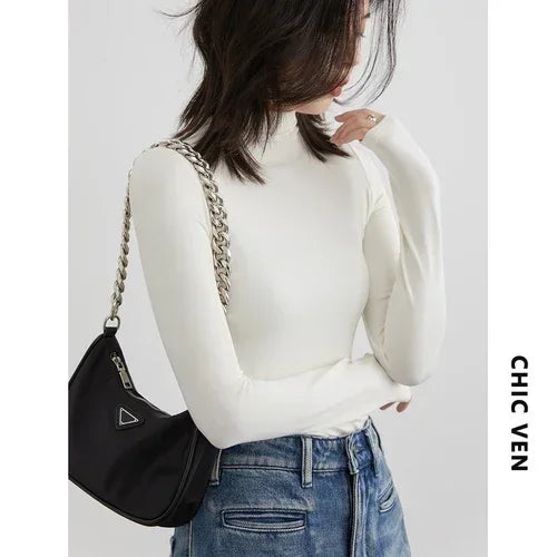 Slim Fit Basic T-Shirt – Spring/Autumn 2025 Collection