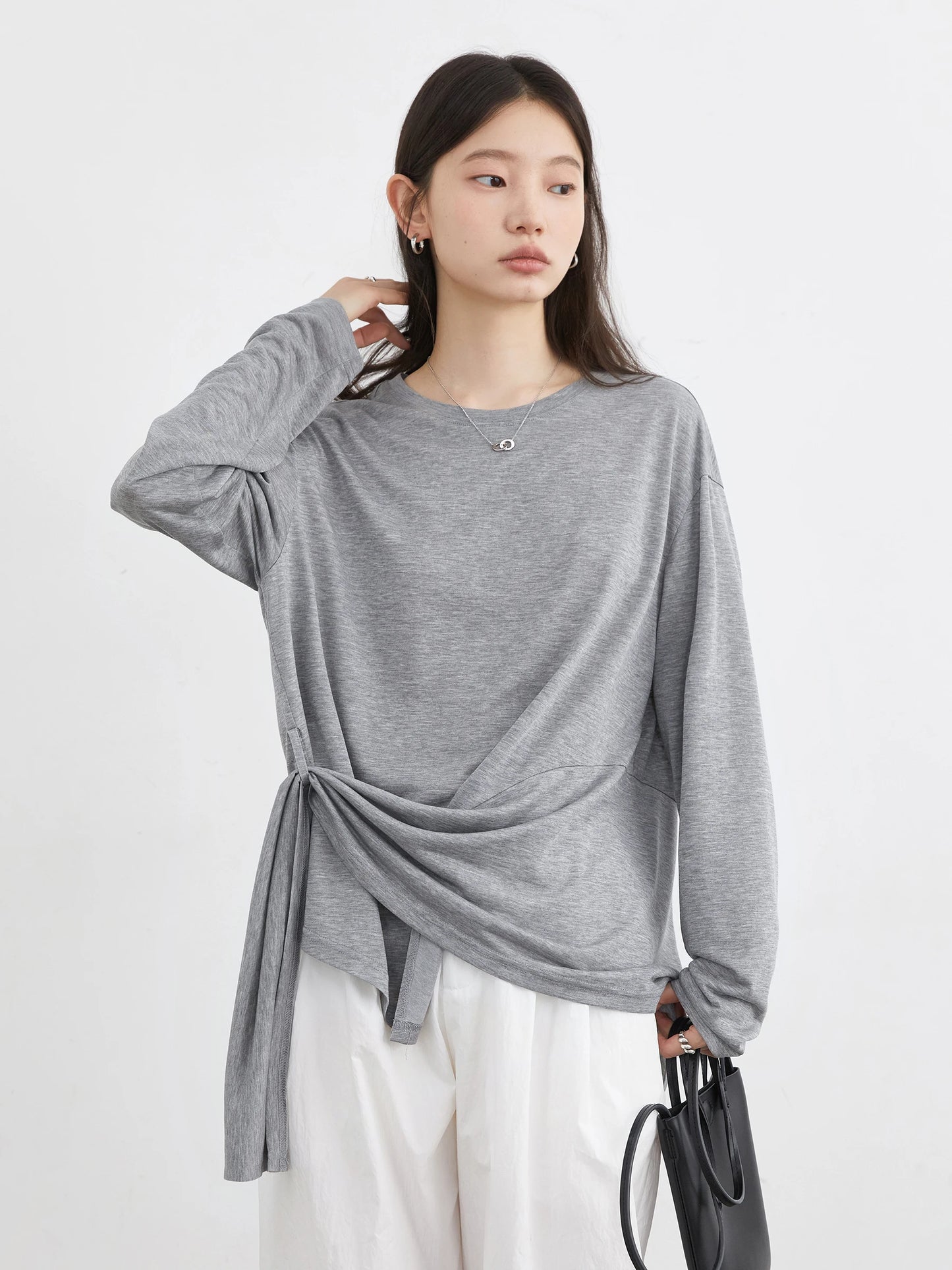 Elegant Long Sleeve Pullover Tee – Spring 2025 Collection